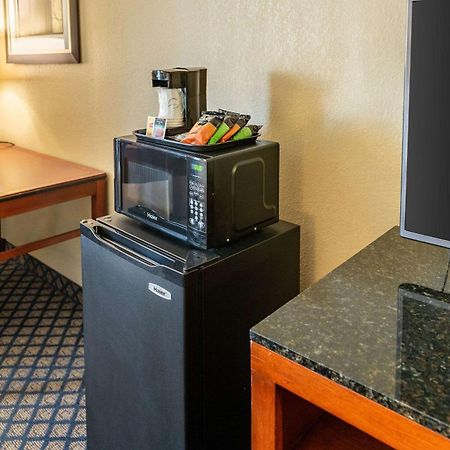 Quality Inn & Suites Seville Eksteriør bilde