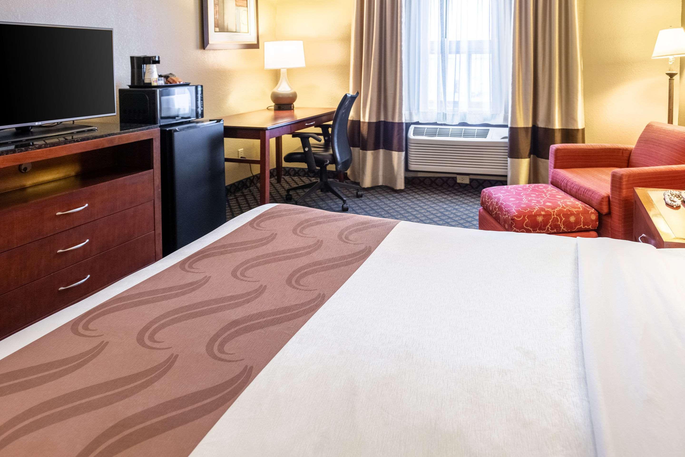 Quality Inn & Suites Seville Eksteriør bilde