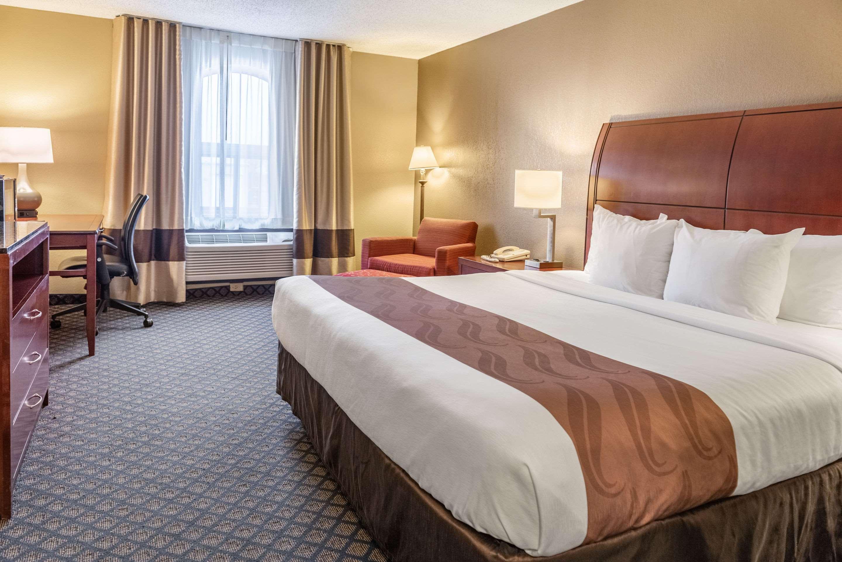 Quality Inn & Suites Seville Eksteriør bilde