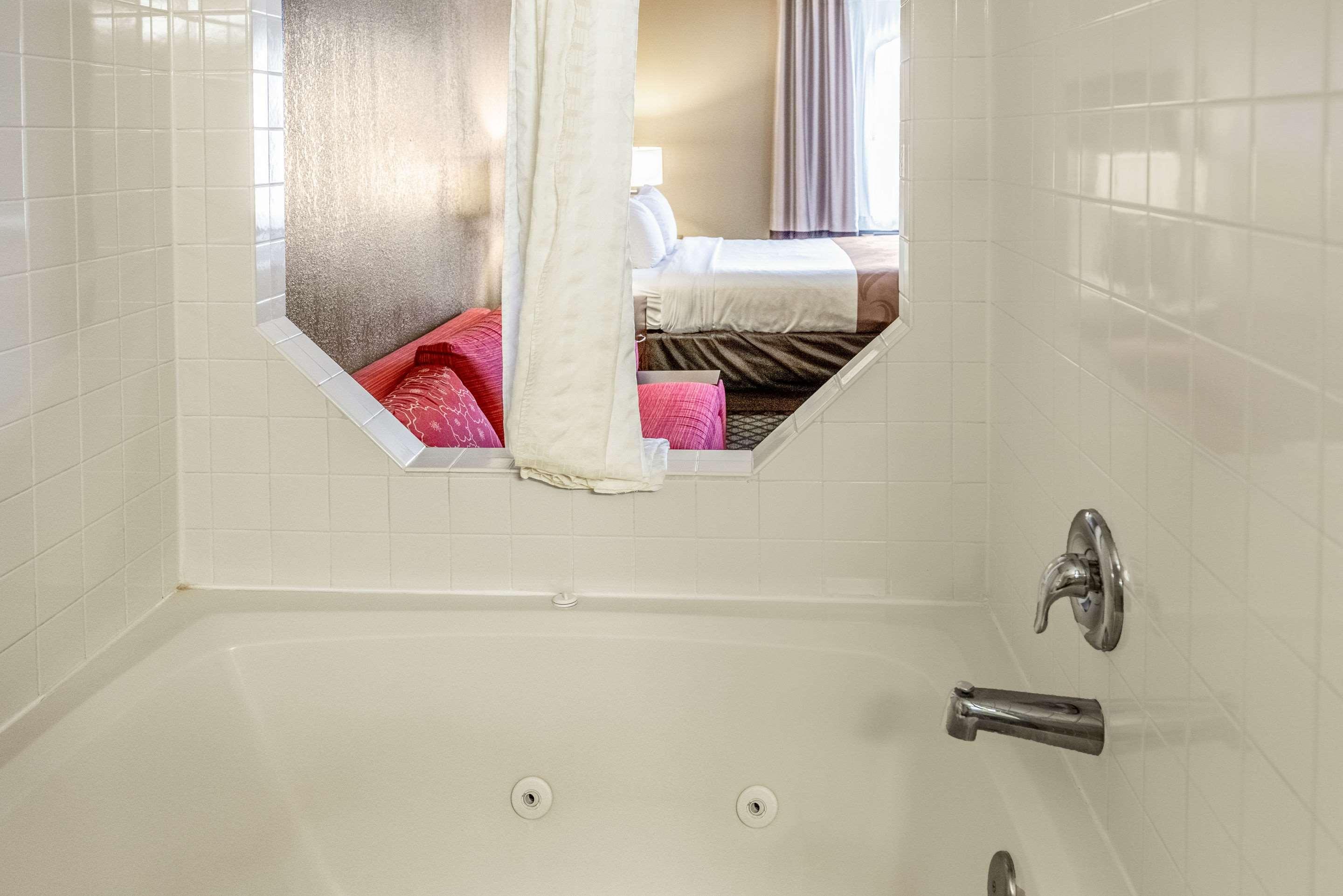 Quality Inn & Suites Seville Eksteriør bilde