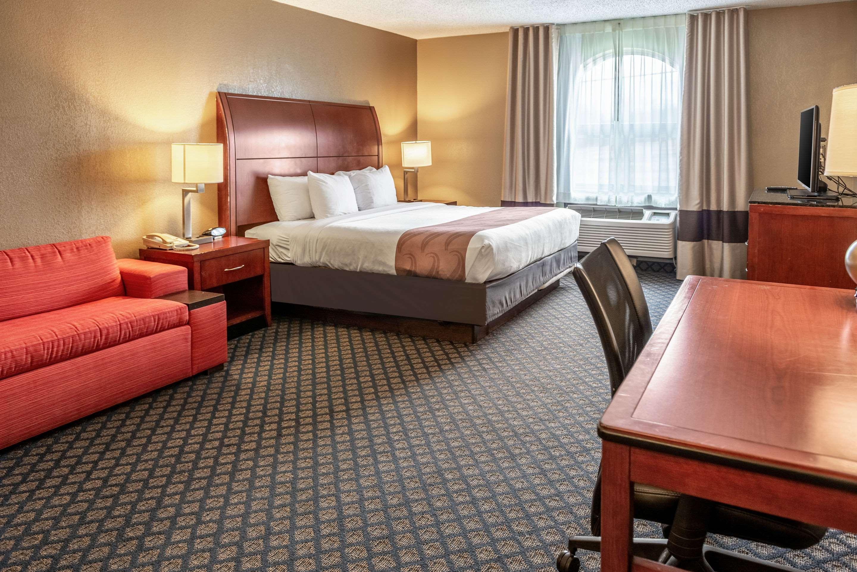 Quality Inn & Suites Seville Eksteriør bilde