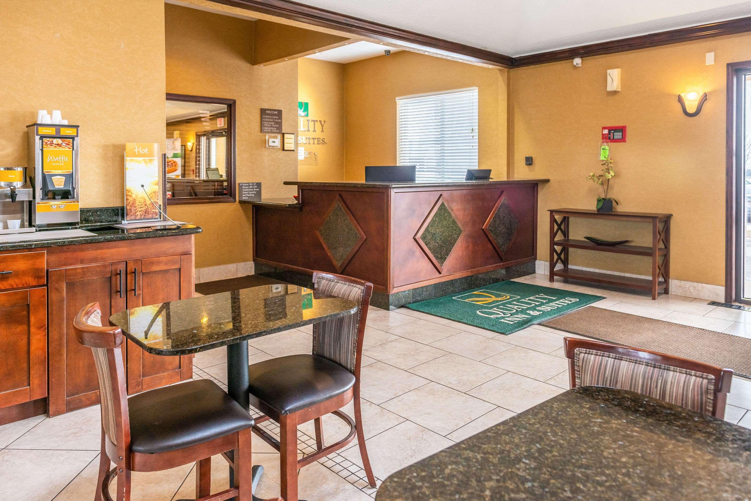 Quality Inn & Suites Seville Eksteriør bilde