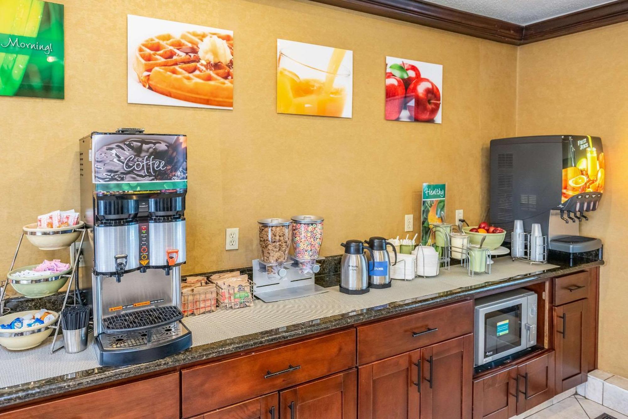 Quality Inn & Suites Seville Eksteriør bilde