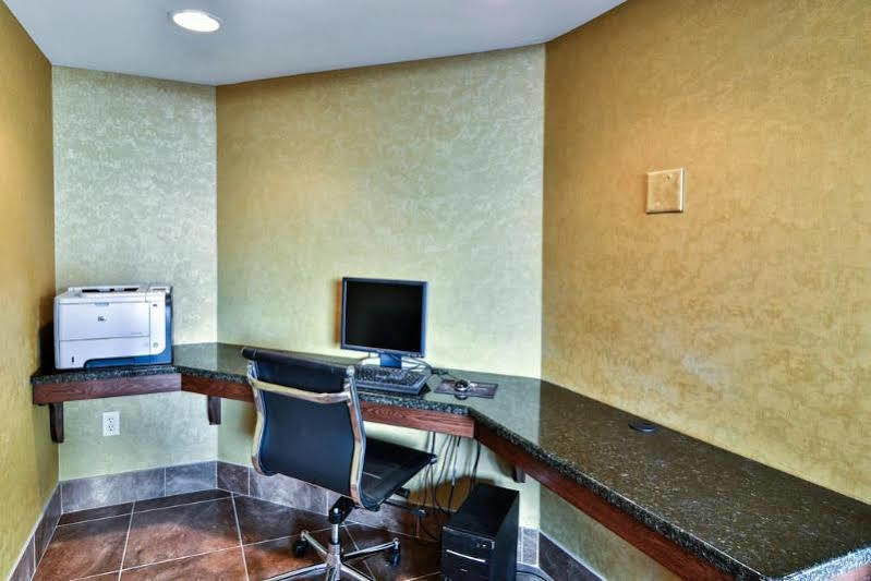 Quality Inn & Suites Seville Eksteriør bilde